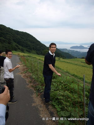 P9119495-1.JPG 飯尾さんに自社で管理されている棚田を案内していただいたきました。
